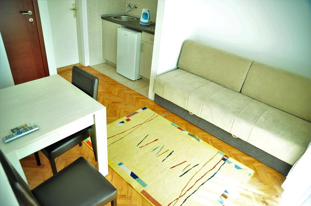 Grejm Family Apartments Petrovac Exterior photo
